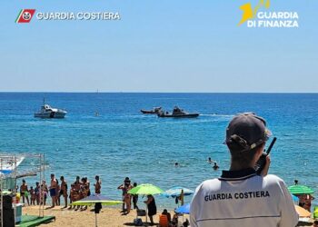 Guardia Costiera e Guardia di Finanza di Crotone, proseguono i controlli congiunti in mare: attenzionata anche l’Area Marina Protetta di Capo Rizzuto