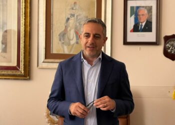 “Azzurro di Calabria – Villas Maris Jonii 2025”: dieci comuni ionici ottengono 150mila euro per valorizzare la cucina di mare e l’economia blu