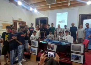 Cariati, al Mu.MAM la mostra di Giuseppe Pipita sul naufragio di Cutro: “Solo i sogni attraversano il mare”