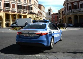 Crotone: la Polizia di Stato arresta un soggetto responsabile di stalking e lesioni