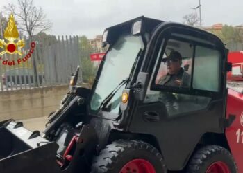 Maltempo su Crotone, oltre trenta interventi dei Vigili del Fuoco: allagamenti e disagi soprattutto a Steccato di Cutro