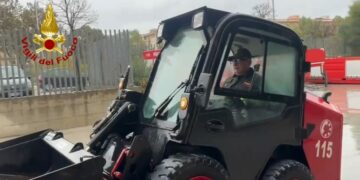 Maltempo su Crotone, oltre trenta interventi dei Vigili del Fuoco: allagamenti e disagi soprattutto a Steccato di Cutro