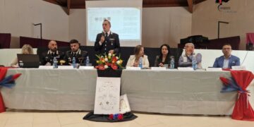 Mesoraca, i Carabinieri incontrano gli studenti: dal rispetto nasce il dialogo