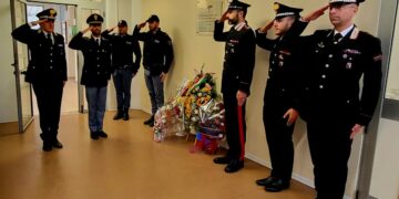 Crotone, la Questura rende omaggio ai tre Carabinieri caduti in servizio a Verona