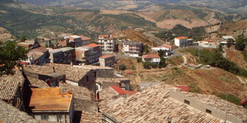 Crucoli: ricostruire la Comunità, per il Bene Comune