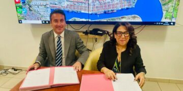 Porto di Crotone, il commissario Piacenza firma l’ampliamento della concessione a Metalcarpenteria Srl