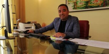 Cirò Marina, il sindaco Ferrari rassicura le famiglie: “Nessun rischio nei plessi Wojtyla e Don Vitetti”