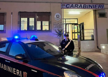 Stalking, violenze e minacce ad Isola Capo Rizzuto: i Carabinieri arrestano 5 persone