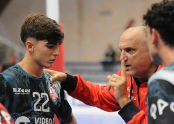 Storica prima vittoria in Serie B per i Tritoni della Pallavolo Crotone: 3-0 netto contro la Raffaele Lamezia