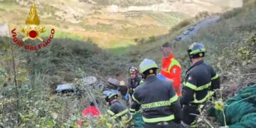 Trattore precipita in un burrone tra Pallagorio e Casabona: due morti e un ferito
