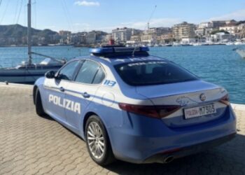 Crotone: La Polizia di Stato arresta un uomo condannato per violenza sessuale su minore
