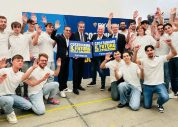 Ryanair investe in Calabria: il CEO Wilson visita l’Academy e annuncia il nuovo hangar a Lamezia