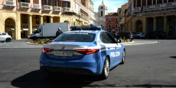Crotone, controlli nella movida: due arresti per spaccio di hashish e marijuana