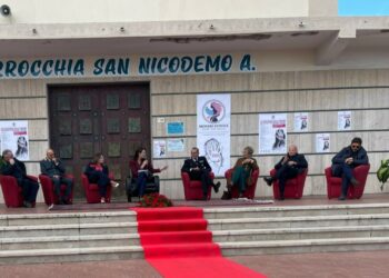 Cirò Marina, istituzioni unite in Piazza Kennedy per dire “no” alla violenza sulle donne