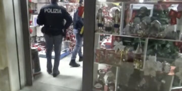 (VIDEO) Crotone: la Polizia di Stato sequestra oltre 400 kg di articoli pirotecnici
