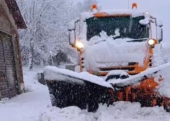Crotone, il Prefetto Ferraro approva il Piano Neve 2025-2026: definite le procedure per la gestione delle emergenze invernali