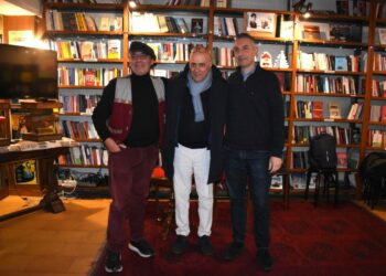 Crotone, sei anni di #IoResto: con Francesco Bevilacqua alla Libreria Cerrelli un dialogo profondo sul valore del restare