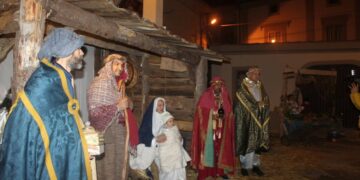 Strongoli, il presepe vivente fa rivivere Betlemme: XV edizione tra fede, tradizione e comunità
