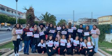 Melissa, due glicini per dire no alla violenza: Mauro, “Questo è il giorno in cui dobbiamo aprire gli occhi”