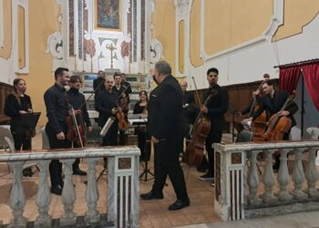 Strongoli Marina, il mare diventa musica: il secondo concerto del Festival Accademie Musicali “Leonardo Vinci” incanta la Chiesa di Santa Teresa d’Avila