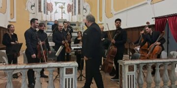 Strongoli Marina, il mare diventa musica: il secondo concerto del Festival Accademie Musicali “Leonardo Vinci” incanta la Chiesa di Santa Teresa d’Avila