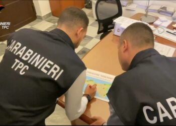 Scavi clandestini e traffico di reperti archeologici: 56 arresti in un’operazione dei Carabinieri TPC tra Roma, Catania e Catanzaro