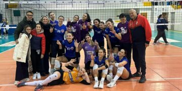 Pallavolo Crotone sbanca Lory Volley Pizzo: ottava vittoria consecutiva e zona playoff raggiunta