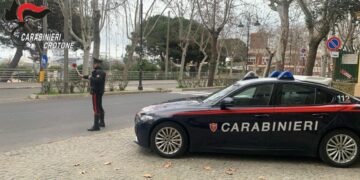 Furto in centro a Crotone: arrestato in meno di 9 minuti grazie alla Centrale Operativa dei Carabinieri
