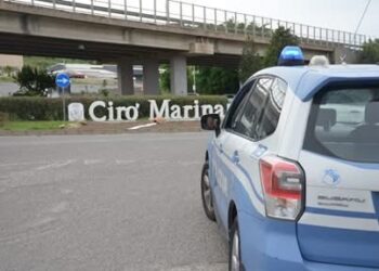 Operazione sicurezza nel Crotonese: posti di blocco, denunce e sequestri tra Cirò e Cirò Marina