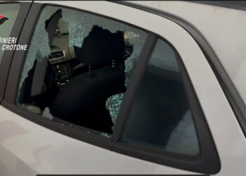 Petilia Policastro, spara contro un’auto: 57enne fermato dai Carabinieri per tentato omicidio