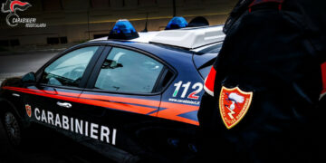 Finta consegna di un pacco postale: arrestato a Crotone un pericoloso latitante ricercato per violenza sessuale