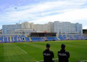 Crotone: la Polizia di Stato sottopone a D.A.S.P.O. un tifoso dell’Altamura Calcio