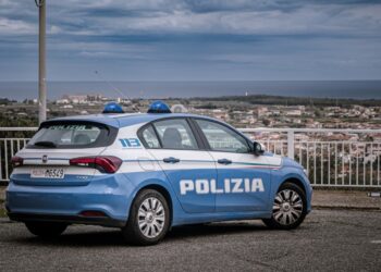 Crotone: la Polizia di Stato sensibilizza i cittadini contro le truffe telematiche