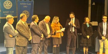 “Uniti per Aurora”: arte, musica e solidarietà nel concerto promosso da sei Rotary Club a Crotone