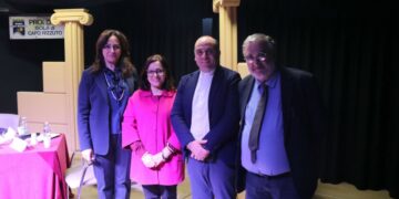 Isola Capo Rizzuto ricorda don Carlo De Cardona: fede, impegno sociale e nuove sfide nell’era digitale