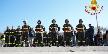 Crotone celebra gli 87 anni dei Vigili del Fuoco: quasi 6mila interventi nel 2025 e porte aperte alla cittadinanza