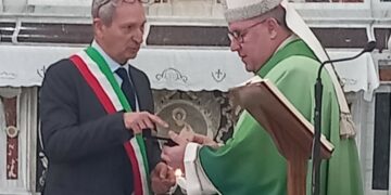 Cirò accoglie l’Arcivescovo Torriani: prima visita pastorale tra fede, comunità, memoria di Luigi Lilio e San Nicodemo Abate di Cirò
