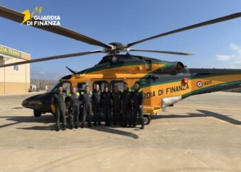 La Nave Scuola “Vaccaro” della Guardia di Finanza fa tappa a Vibo Marina: formazione tra mare, cultura e tecnologia