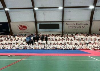 Karate, stage regionale al PalaBorsellino: l’AKC Crotone protagonista con i suoi atleti alla presenza dei vertici FIJLKAM Calabria e World Karate Federation