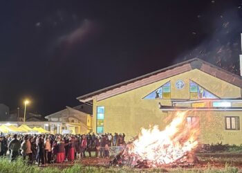 Cirò Marina, festa di San Giuseppe tra focareddru, cummitu e musica popolare: il rione della Chiesa rinnova la tradizione