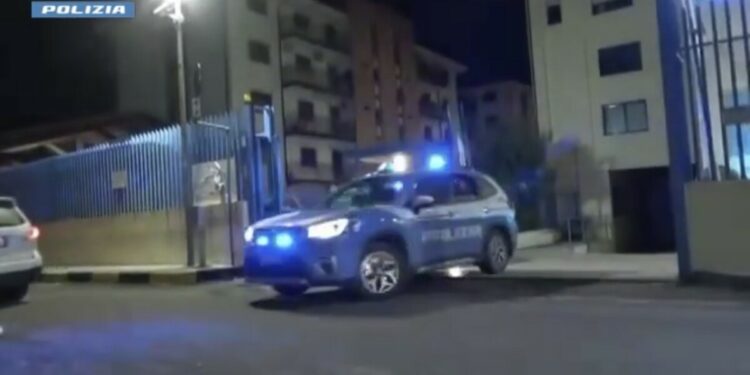 Blitz antidroga tra Crotone e Reggio Calabria: 14 misure cautelari a Isola Capo Rizzuto