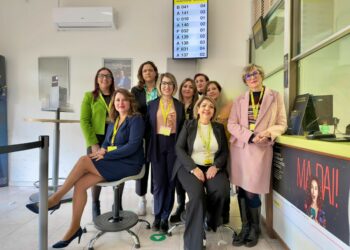 Crotone, Poste sempre più “in rosa”: nell’ufficio di via Saffo nove dipendenti, otto sono mamme