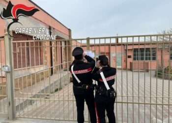 Isola Capo Rizzuto, indagini sulla sicurezza delle scuole di Le Castella: tre avvisi di conclusione indagini