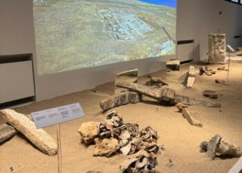 Crotone e Andravida Kyllini siglano il gemellaggio: al Capo Colonna un ponte tra Calabria e Grecia