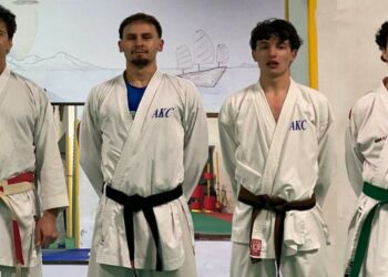 Accademia Karate Crotone verso la finale nazionale di kumite: tre atleti pronti a sfidare l’élite italiana a Ostia