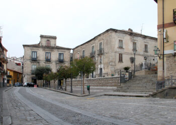 Petilia Policastro, Idea Comune chiarisce: “Militerno e Sisca scelta personale, restiamo in maggioranza con il sindaco Saporito”