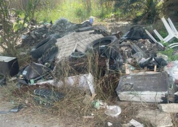 Rifiuti abbandonati a Cirò Marina, la Regione richiama il Comune: “Intervenire subito”