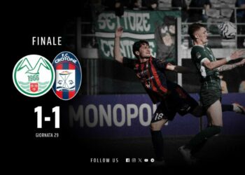 Calcio, Serie C, 29a giornata: Monopoli vs Crotone 1-1